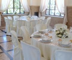 La sala pronta per il ricevimento di matrimonio presso Nuova villa dei Cesari