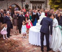 We. Wedding Photography - - Il bacio con la torta