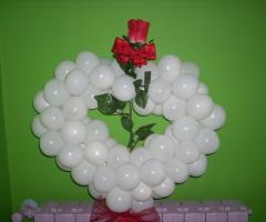 Cuore di palloncini per gli sposi