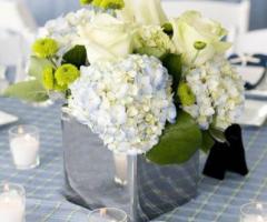 Composizione floreale con ortensie ad Avola