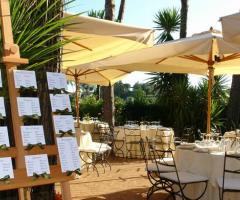 Ricevimento di matrimonio in giardino - Il Casale della Regina
