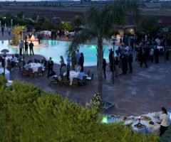 Ricevimento di matrimonio a bordo piscina - Masseria Grottella