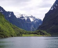 Escursione sui fiordi norvergesi durante il viaggio di nozze