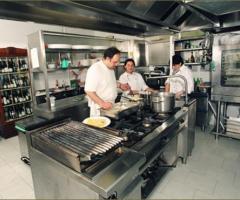 Cucina di Ristorante Sasseo- Casale per il matrimonio