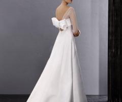 Abito da sposa con fiocco sul retro