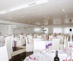 Allestimento in lilla