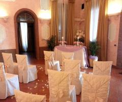 Allestimento per una funzione civile