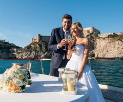 Ristorante Bravo Charlie - Le foto degli sposi in barca