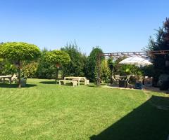 Agriturismo La Rondanina - Vista diurna della zona per il 
taglio torta