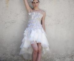 Vestito corto con corpetto prezioso e gonna in macro-petali - Modello Lamè