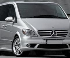 Minivan per gli ospiti al matrimonio