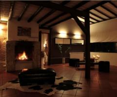 La stupenda stanza camino del ristorante Riccardo III