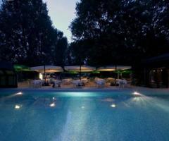 Yu Resort & Wellness - Ricevimento di nozze in piscina
