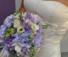 Bouquet di fiori bianchi e lilla per la sposa