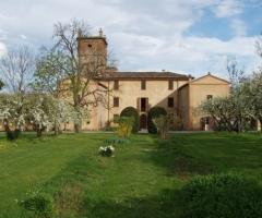 Esterno della tenuta del ricevimento di matrimonio