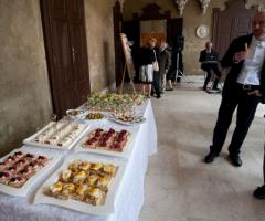 Tavolo del buffet al matrimonio