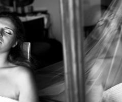 Sposa durante i preparativi