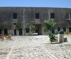 Masseria Acque di Palermo vista da lontano