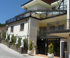 Hotel con ristorante per il ricevimento di matrimonio