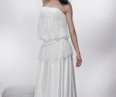 Abito da sposa con corpetto morbido e gonna plissettata