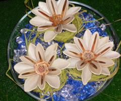 Fiori realizzati con materiale di riciclo per il matrimonio