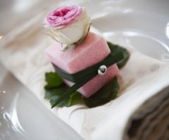 Segnaposto originale per gli invitati al ricevimento di matrimonio