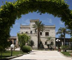 Arco d'ingresso a Masseria Grottella