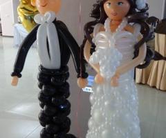 Il magico mondo dei palloncini - Gli sposi all'ingresso ricevimento