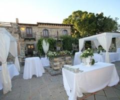 Allestimento del matrimonio all'aperto