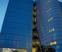 Imponente struttura dell'FH Crystal Hotel