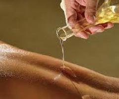 Goditi un momento di relax con un massaggio rilassante al profumo di oli essenziali - Bellezza a Domicilio