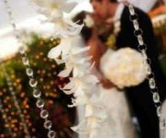 Allestimento floreale con cristalli e orchidee