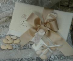 Bomboniera e confetti per il matrimonio
