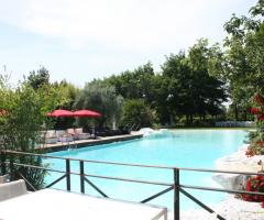 Corte Glam - La piscina del parco