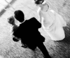 Foto in stile reportage degli sposi