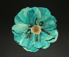 Fiore celeste realizzato con tecniche naturali