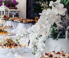 Buffet di dolci e frutta
