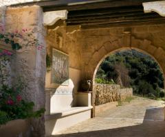 Entrata a Cala dell'Arena