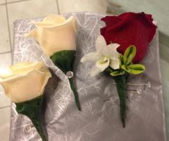 Arnoldo fiori -Fiore all'occhiello per l'abito dello sposo