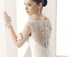 Abito da sposa con retro in pizzo
