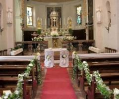 Allestimento floreale per la chiesa - Lodovica Massione Fiori per il matrimonio