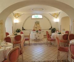 Francesca e Nevia wedding planner - Allestimento sala interna ricevimento