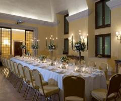 Tavolo imperiale per il matrimonio