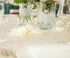 Centrotavola delicati di rose rosa