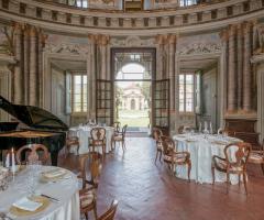 Sala con affreschi per il matrimonio
