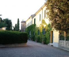 Ingresso alla Badia di Morrona