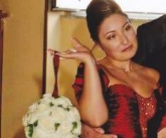 Buoquet a sfera con rose bianche- Amaryllis creazioni floreali