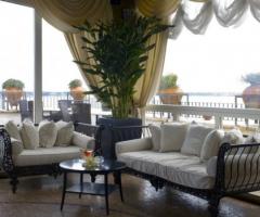 Salottino sulla terrazza della location