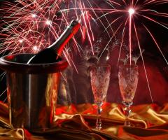 Fuochi d'artificio durante il brindisi degli sposi