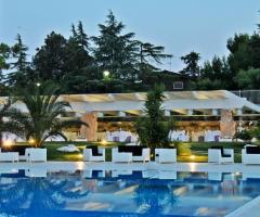 Murgia Garden Ricevimenti - Vista dalla piscina di sera